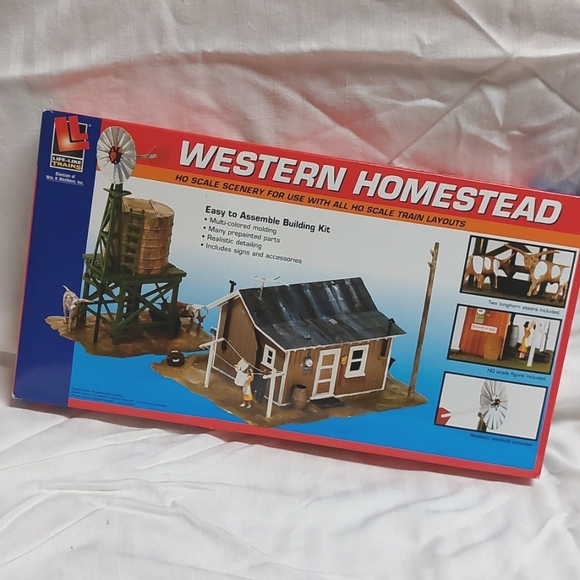 LifeLike Trains 'The HO Scale Western Homestead' - Picture 1 of 7